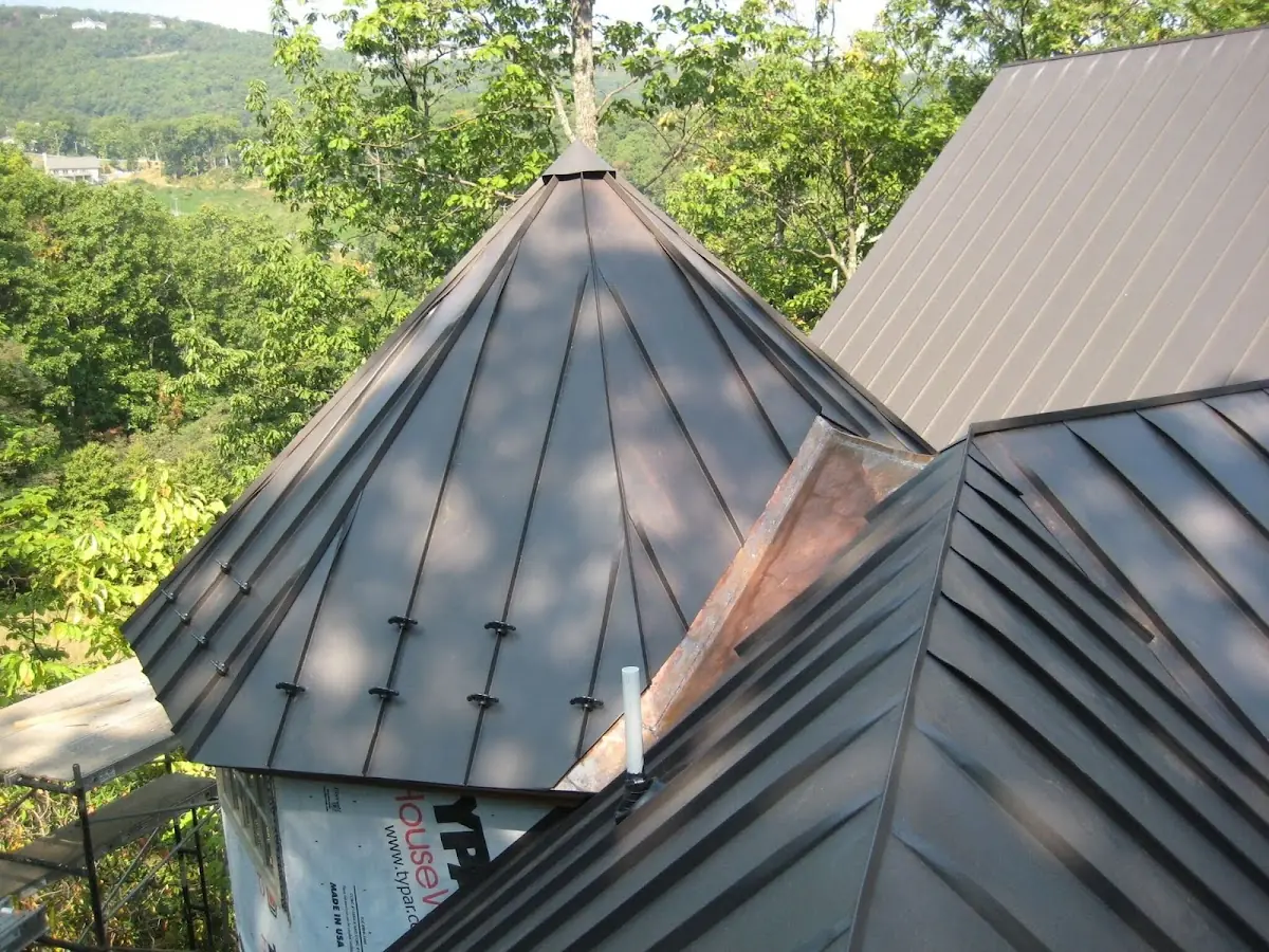 Professional Roof Tarp Installation by Craftsman Roofing in Wadeview Park
